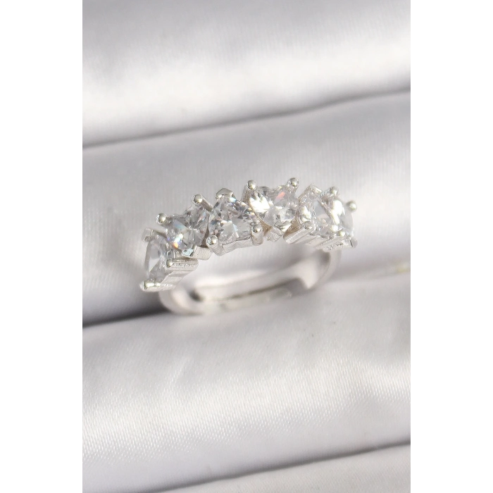 Pirinç Gümüş Renk Zirkon Taşlı Kalp Model Ayarlanabilir Kadın Yüzük