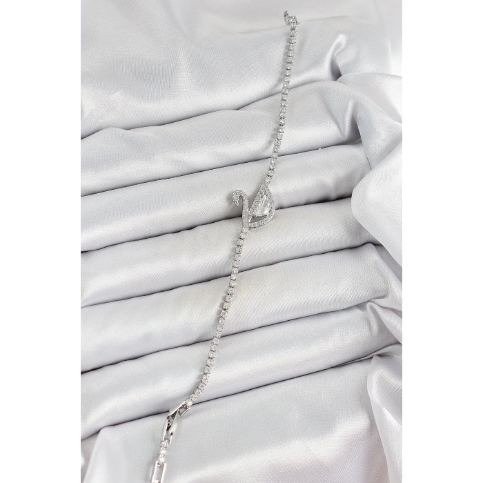 Pirinç Gümüş Renk Zirkon Taşlı Kuğu Model Kadın Bileklik