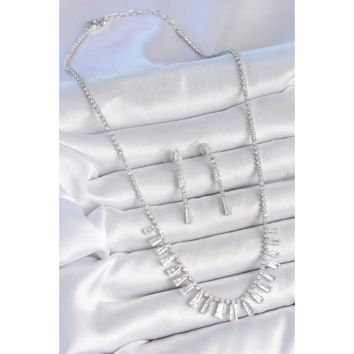 Pirinç Gümüş Renk Zirkon Taşlı Su Yolu Model VIP Seri Kadın Küpe Seti