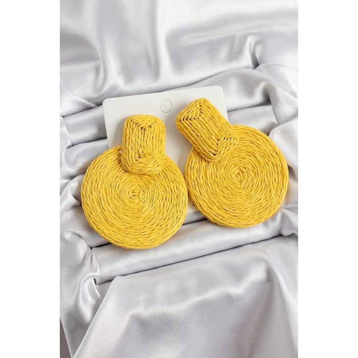 Sarı Daire Figürlü Hasır Örgü Model Gold Renk Kadın Küpe