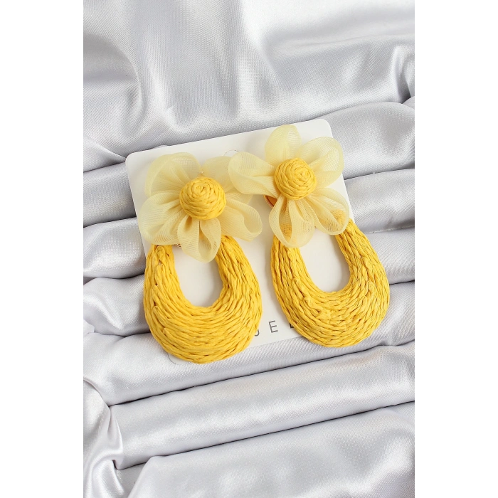 Sarı Tül Papatya Figürlü Hasır Örgü Model Gold Renk Kadın Küpe