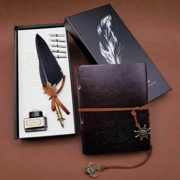 Tüylü Kalem Ve Deri Defter Set