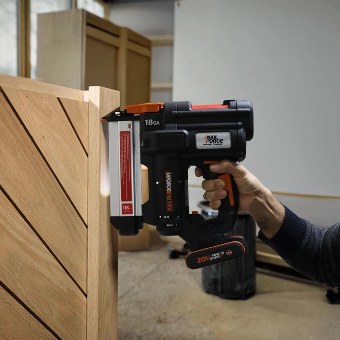 WORX WX842.9 20Volt 15-50mm Profesyonel Şarjlı Çivi Çakma Makinesi + 2700 Adet Yedek Çivi (Akü Dahil Değildir)