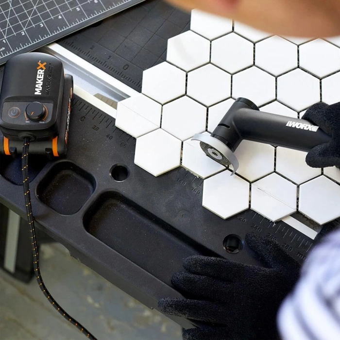 WORX WX990 MAKERX 20Volt 2.0Ah. Kömürsüz Profesyonel Gravür + 50MM Açılı Avuç Taşlama Kombo Set + 39 Parça aksesuar