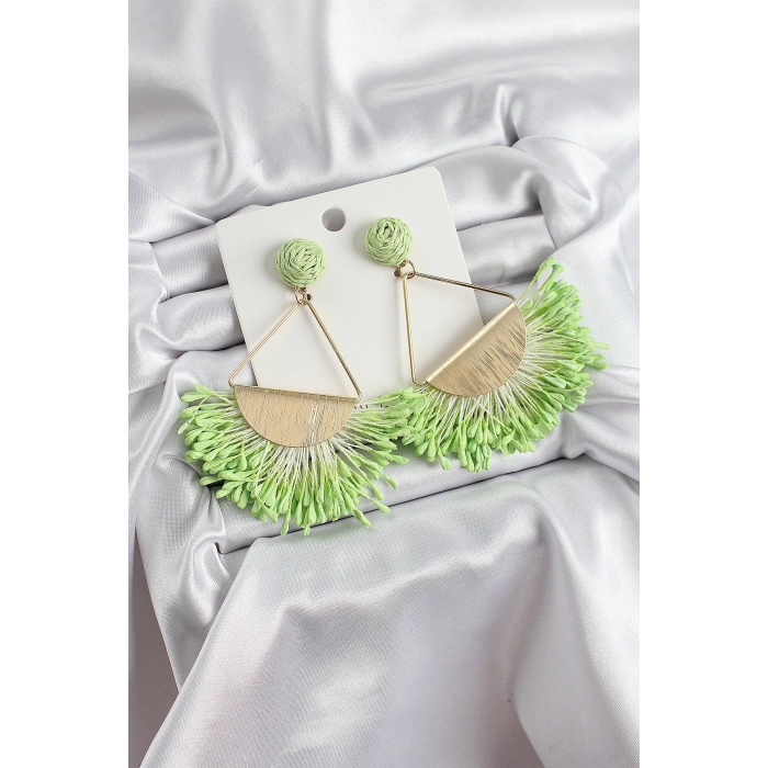 Yeşil Püsküllü Yelpaze Figürlü Hasır Örgü Model Sallantılı Gold Renk Kadın Küpe