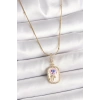 316L Çelik Gold Renk Topçuk Zincir Zirkon Taş Detaylı Beyaz Sedefli Çiçek İşleme Portre Model Kadın Kolye