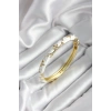 Mineli Pirinç Beyaz Çiçek Desenli Zirkon Taşlı Gold Renk Kadın Kelepçe (çap 60 mm)
