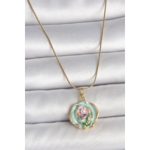 316L Çelik Gold Renk Zincir Turkuaz Pembe Mor Çiçek İşlemeli İnci Detay Portre Model Kadın Kolye
