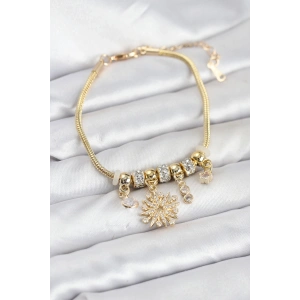 Kutup Yıldızı Model Charmlı Gold Renk Kadın Bileklik