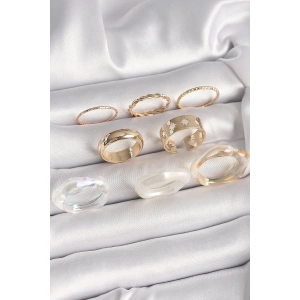 Pirinç Gold Renk Beyaz Akrilik Plastik Modek Kutup Yıldız İşleme Detay Kadın Yüzük Kombini