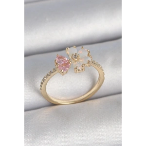 Pirinç Gold Renk Beyaz Mineli Pembe Zirkon Taşlı Çiçek Model Kadın Yüzük