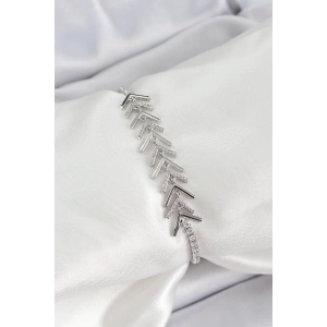 Pirinç Gümüş Renk Zirkon Taşlı Balık Sırtı Kadın Bileklik