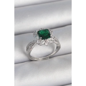 Pirinç Gümüş Renk Zirkon Taşlı Yeşil Tektaş Model Kadın Yüzük