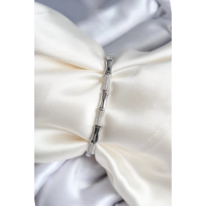 Pirinç Kemik Model Zirkon Taşlı Gümüş Renk Kadın Bileklik