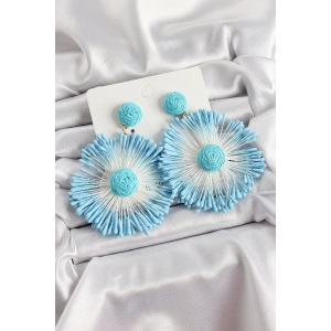 Mavi Püsküllü Papatya Figürlü Hasır Örgü Model Gold Renk Kadın Küpe