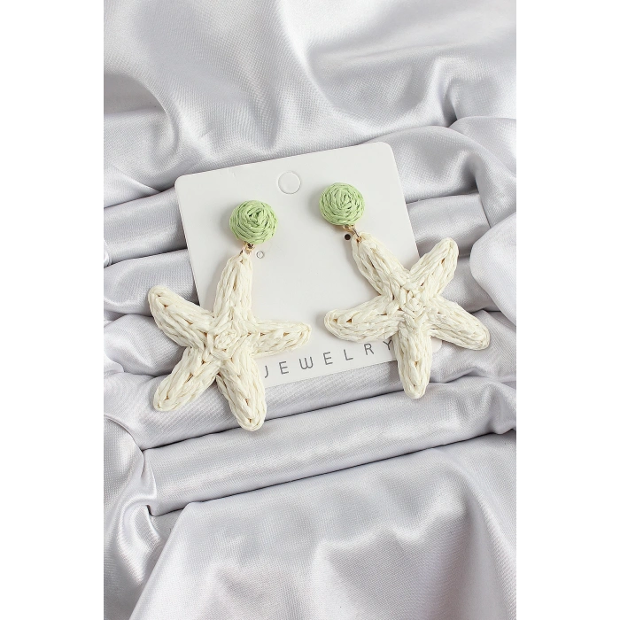 Krem Ve Yeşil Deniz Yıldızı Figürlü Hasır Örgü Model Gold Renk Kadın Küpe