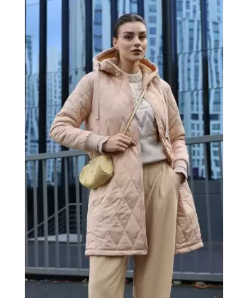 5138 Kapitone Uzun Şişme Mont - Bej