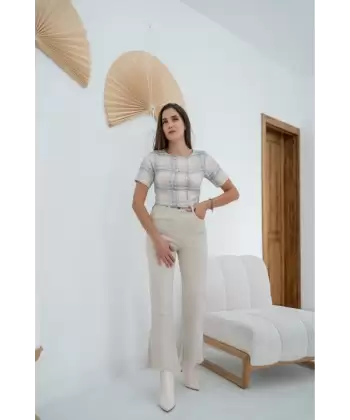 Siyah Çizgili Ve Düğmeli Bluz