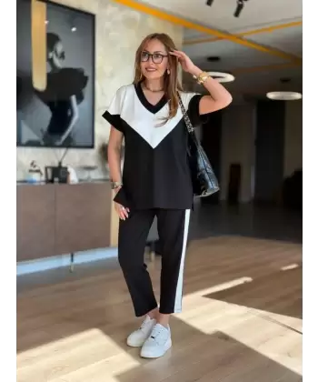 Kadın Kısa Kollu V Yaka Siyah Beyaz Renkli Viskon Iki Iplik Kumaş Eşofman Takımı
