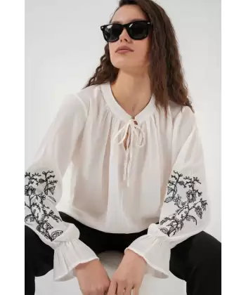 Nakışlı Örme Bluz 941 - Beyaz