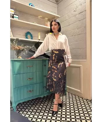 Siyah Baskılı Kroşetalı Etek