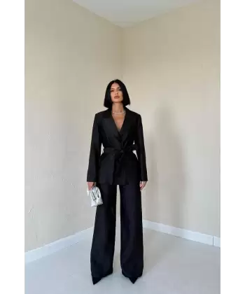 Siyah Beli Kuşaklı Ceket Ve Pantolon Parlak Takım