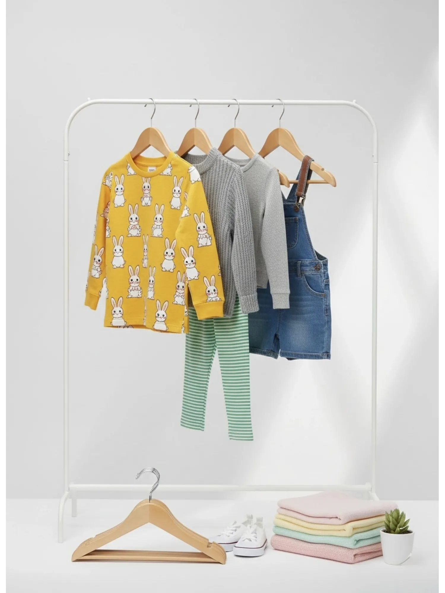 Naturel Ahşap Bebek Elbise Pantolon Askısı