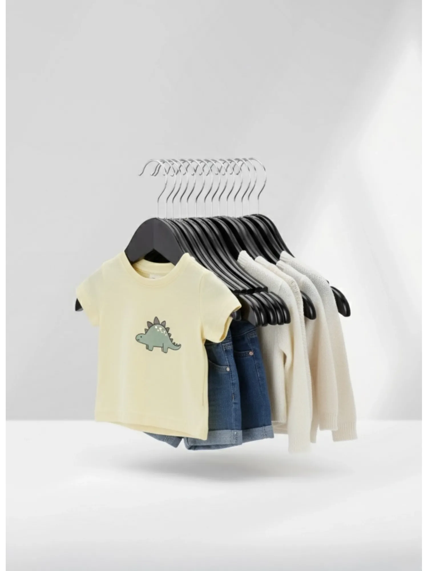 Siyah Ahşap Bebek Elbise Pantolon Askısı