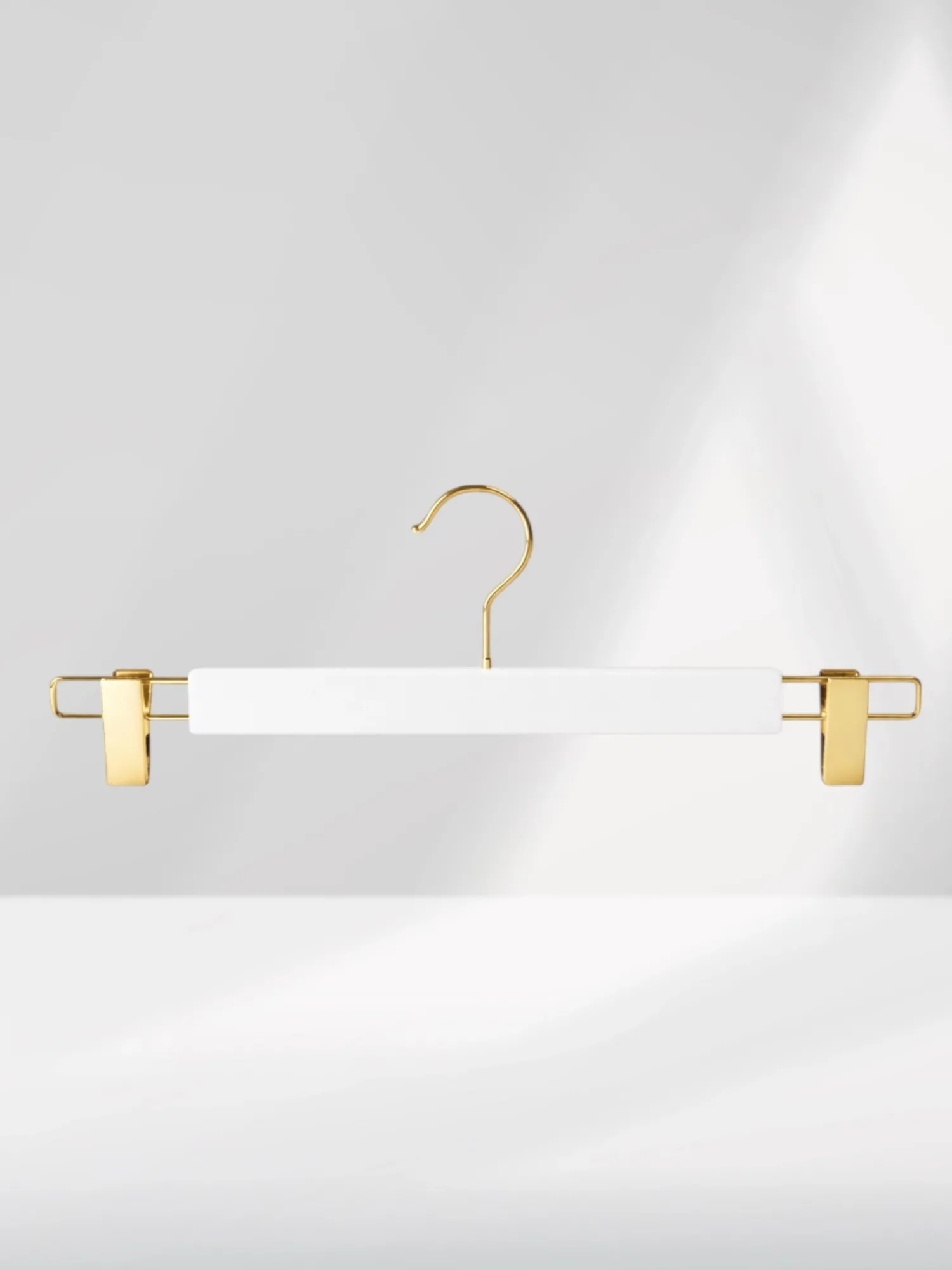 Beyaz Ahşap Pantolon Etek Askısı Gold Kancalı