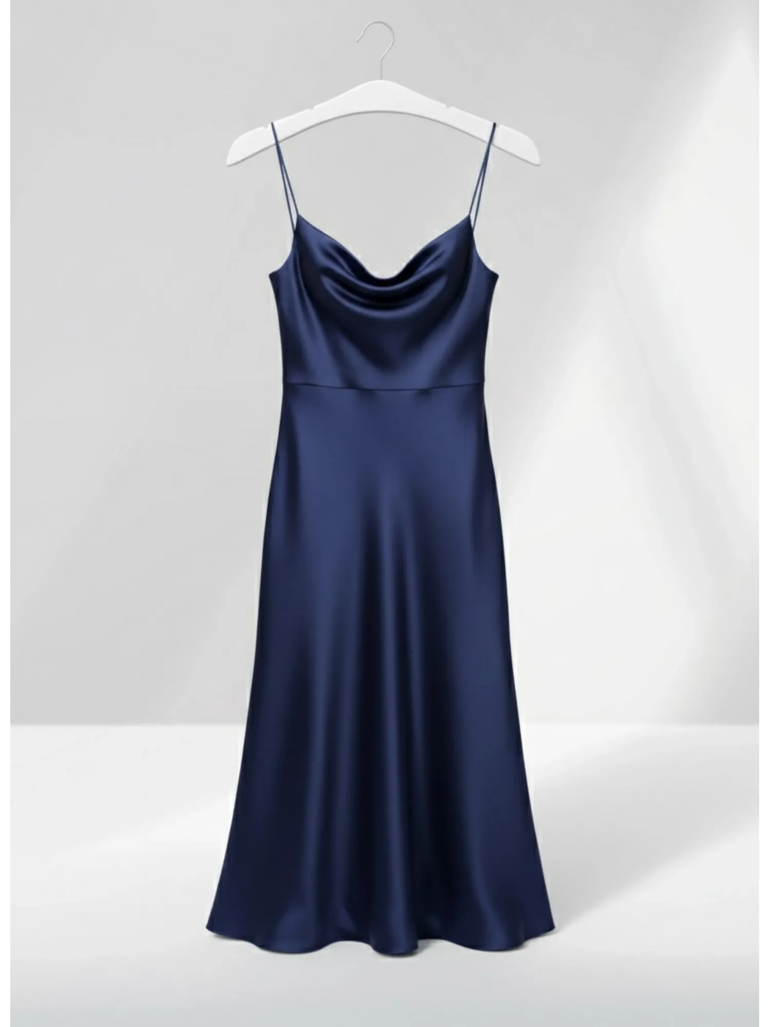 Beyaz Ahşap Nikel Kancalı Gelinlik Triko Abiye Askısı