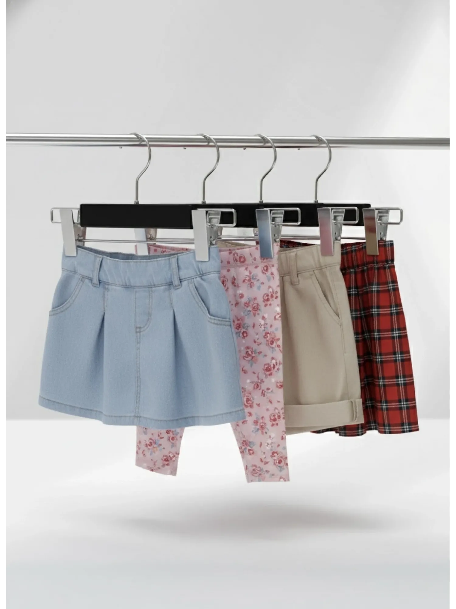 Siyah Bebek Ahşap Pantolon Etek Askısı Gümüş Kancalı