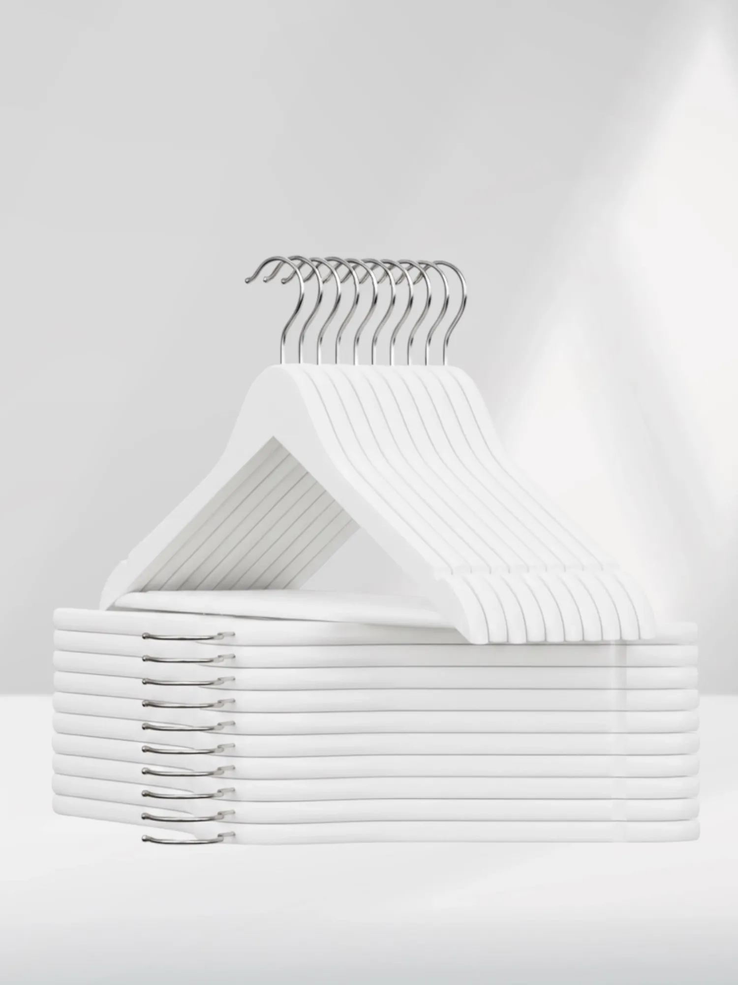 Beyaz Ahşap Elbise Pantolon Askısı