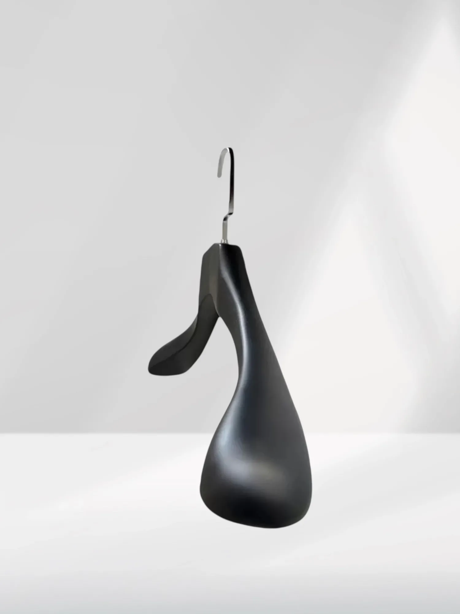 Siyah Ahşap Nikel Lama Kancalı Ceket Askısı