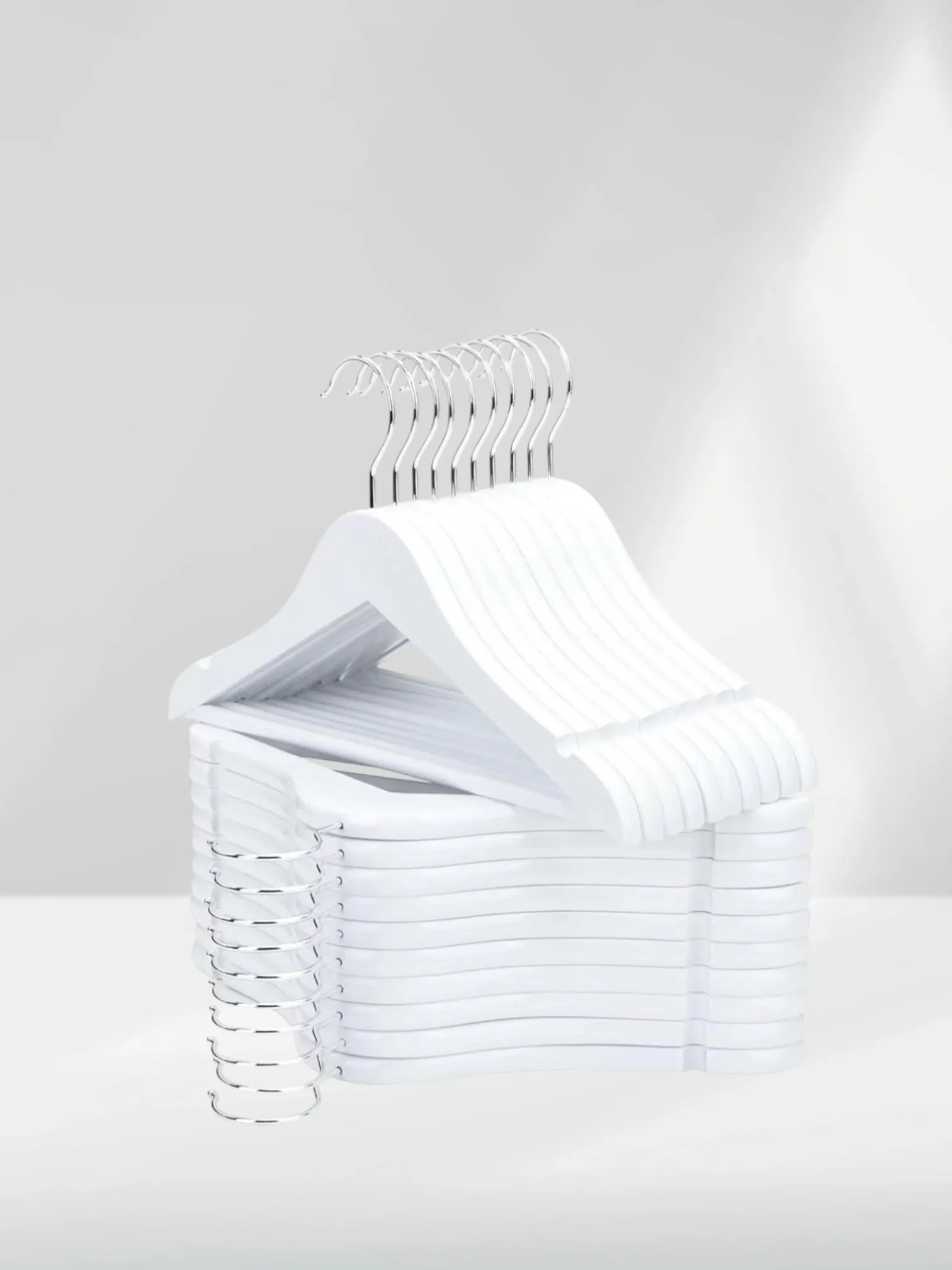 Beyaz Ahşap Bebek Elbise Pantolon Askısı