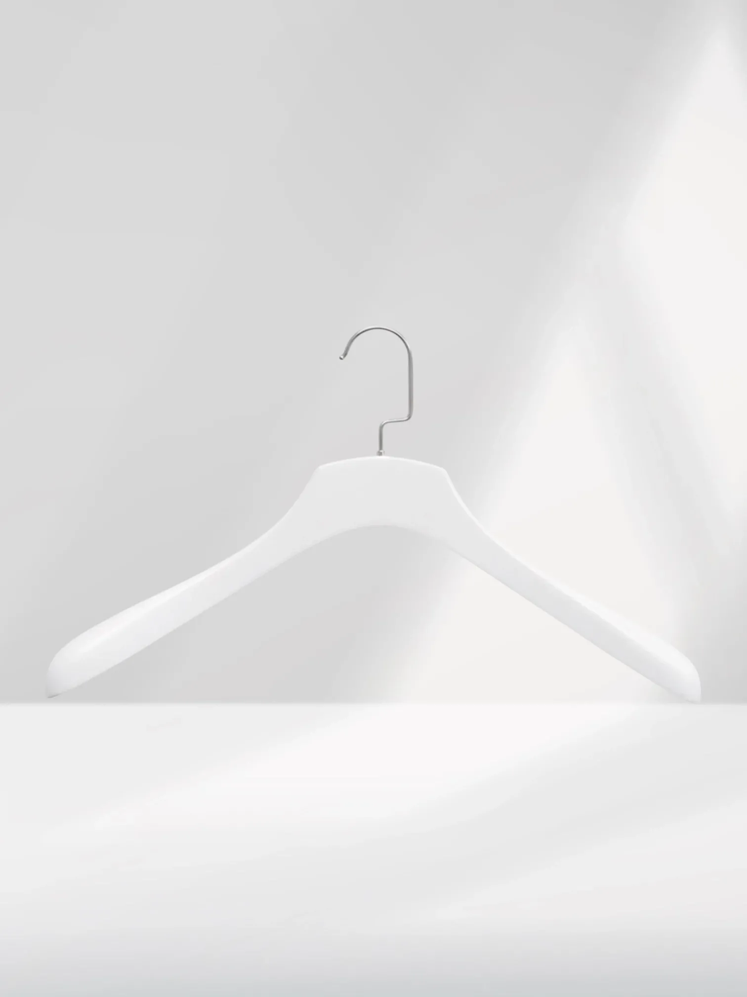 Beyaz Ahşap Nikel Lama Kancalı Ceket Askısı