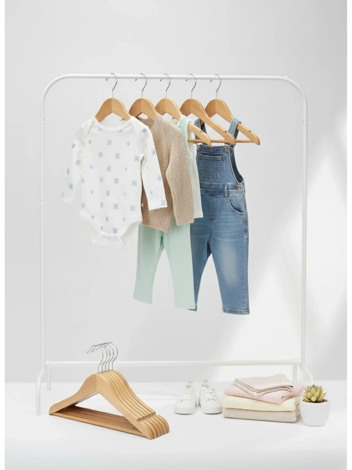 Naturel Ahşap Bebek Elbise Pantolon Askısı