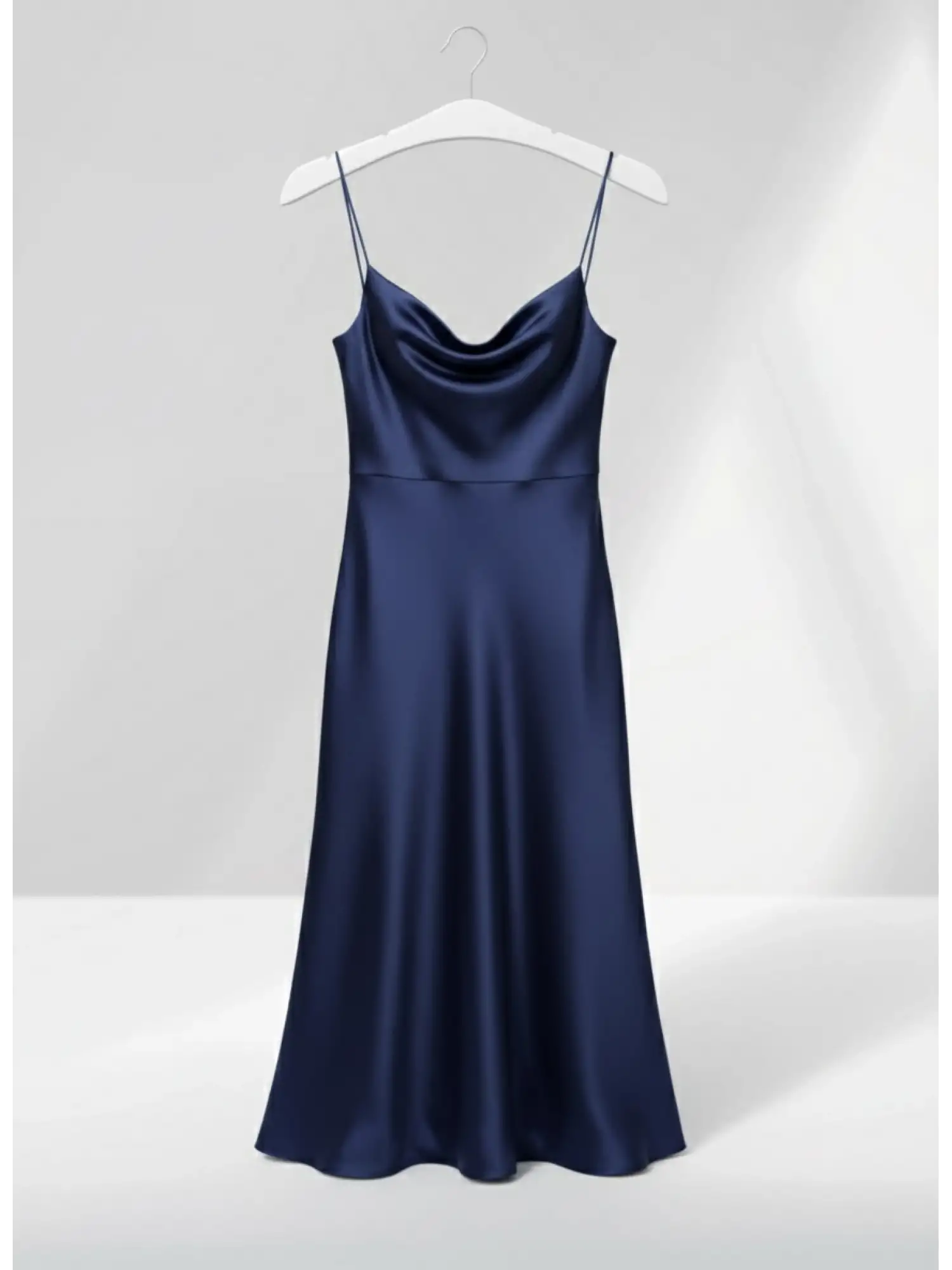 Beyaz Ahşap Nikel Kancalı Gelinlik Triko Abiye Askısı