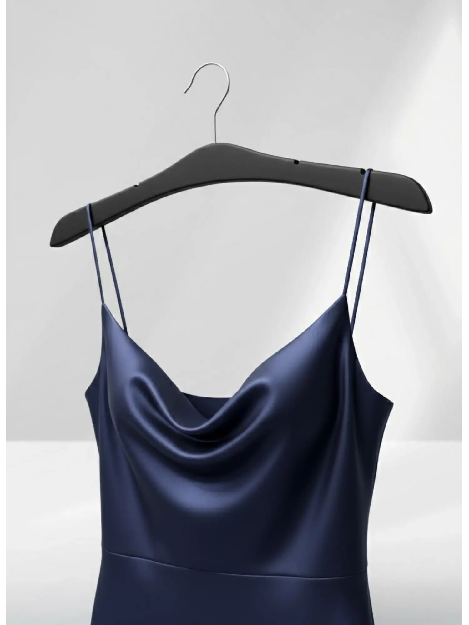 Siyah Ahşap Nikel Kancalı Gelinlik Triko Abiye Askısı