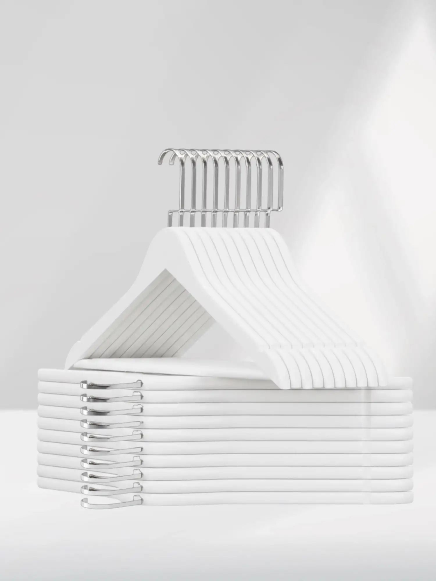 Beyaz Ahşap Nikel Lama Kancalı Elbise Pantolon Askısı