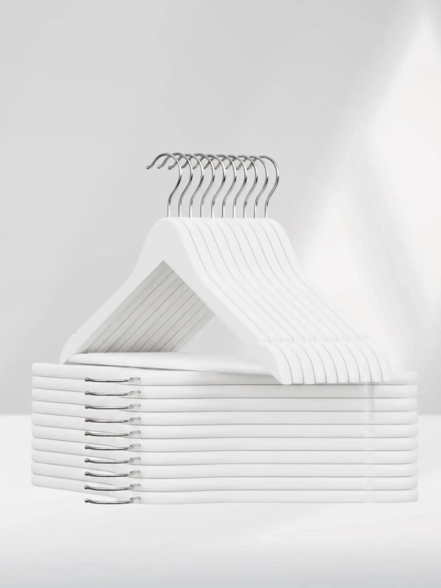 Beyaz Ahşap Elbise Pantolon Askısı