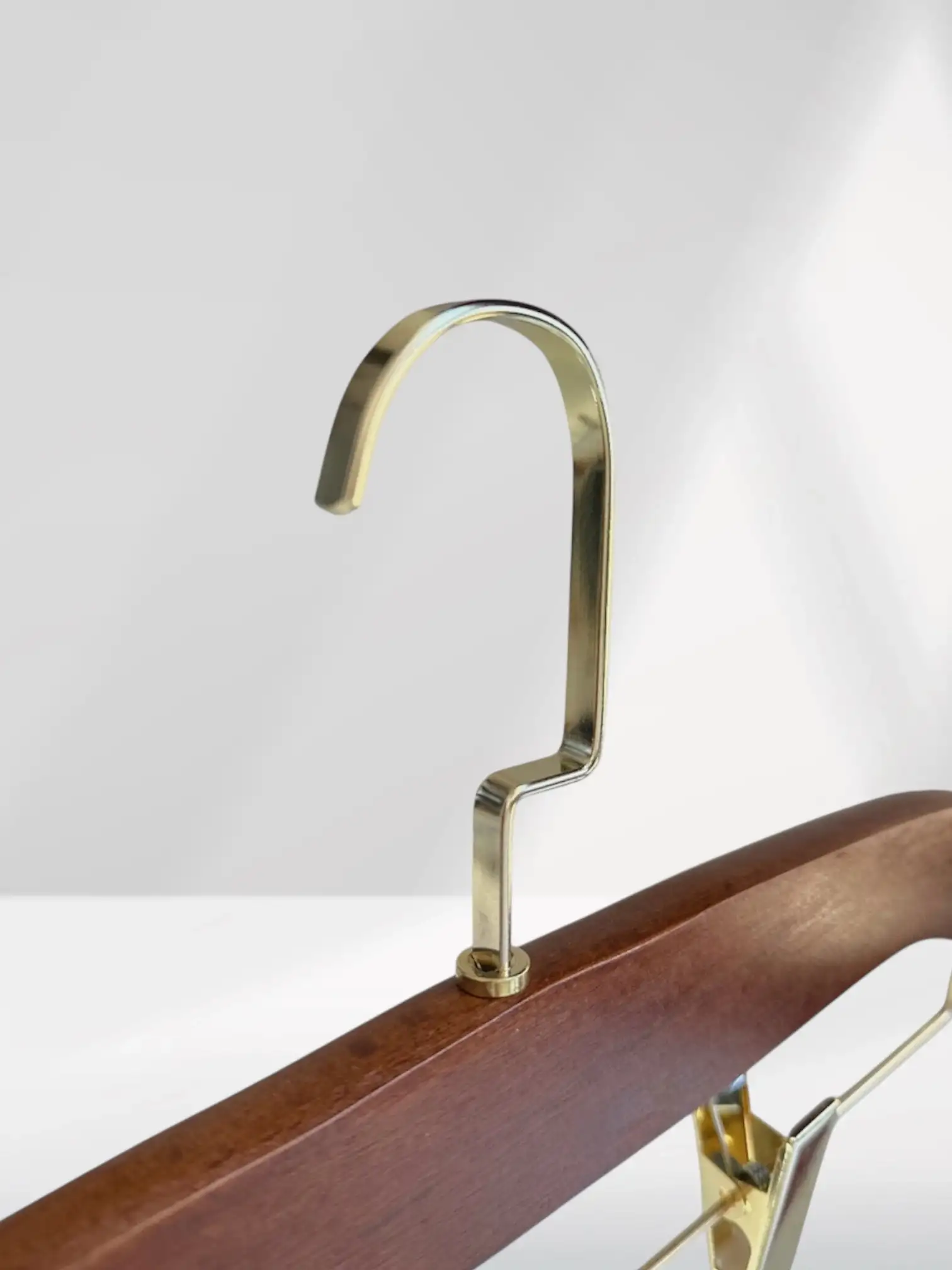 Ceviz Ahşap Gold Lama Kancalı Pantolon Etek Askısı 36 cm