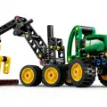 LEGO Technic John Deere 1470H Tekerlekli Orman Makinesi
