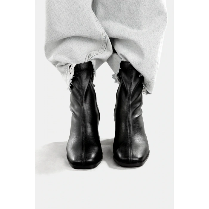 Kadın Siyah Kare Burun Kalın Topuklu Streç Bot