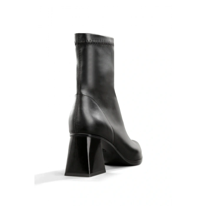 Kadın Siyah Sivri Burun Kalın Topuklu Streç Bot