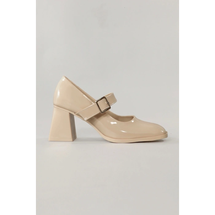 Kadın Bej Rugan Topuklu Ayakkabı Kare Burun Tokalı TPU Taban KBEJRB100