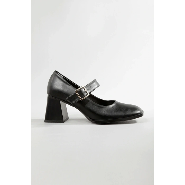 Kadın Siyah Topuklu Ayakkabı Kare Burun Tokalı TPU Taban KSYHCB100