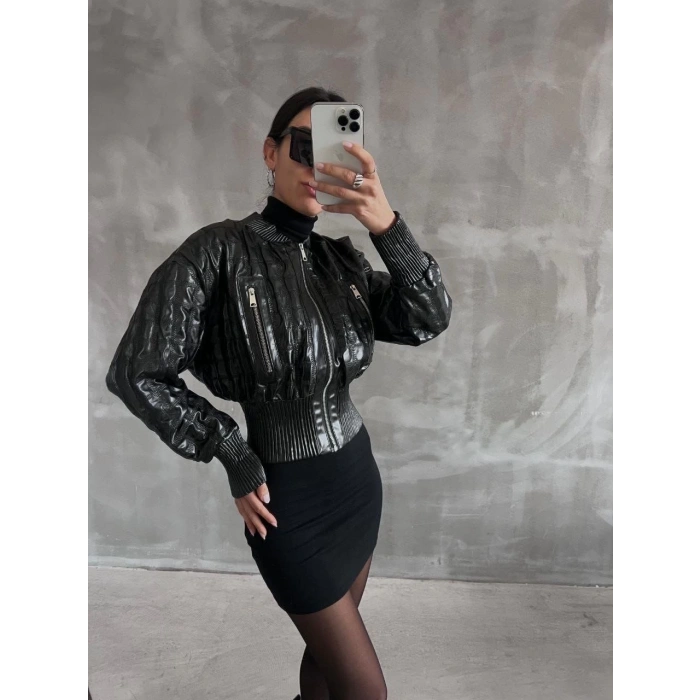 Beli büzgülü crop deri ceket siyah