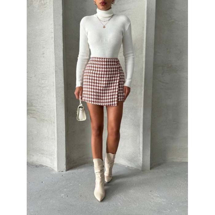 İki düğmeli kaz ayağı desen ch kumaş şort etek bordobeyaz h26414
