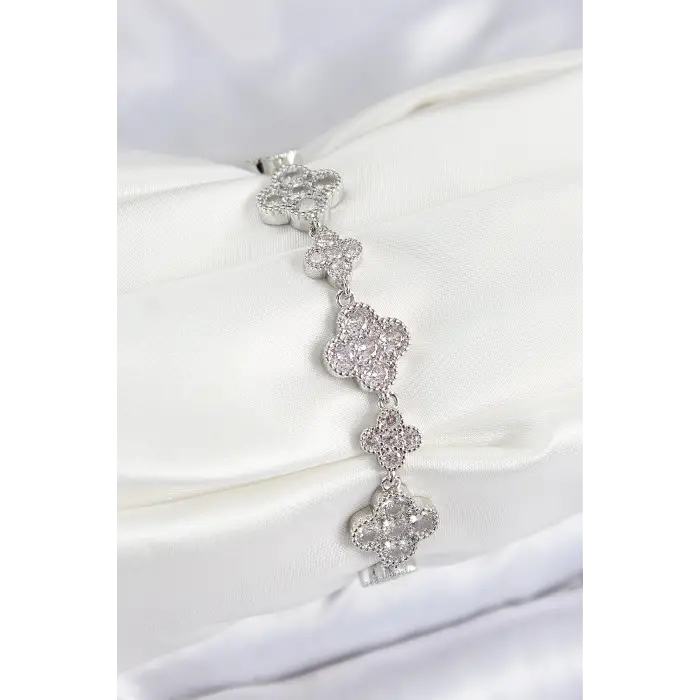 Pirinç Zirkon Taşlı Yonca Model Gümüş Renk VIP Seri Kadın Bileklik TJ-BB7521