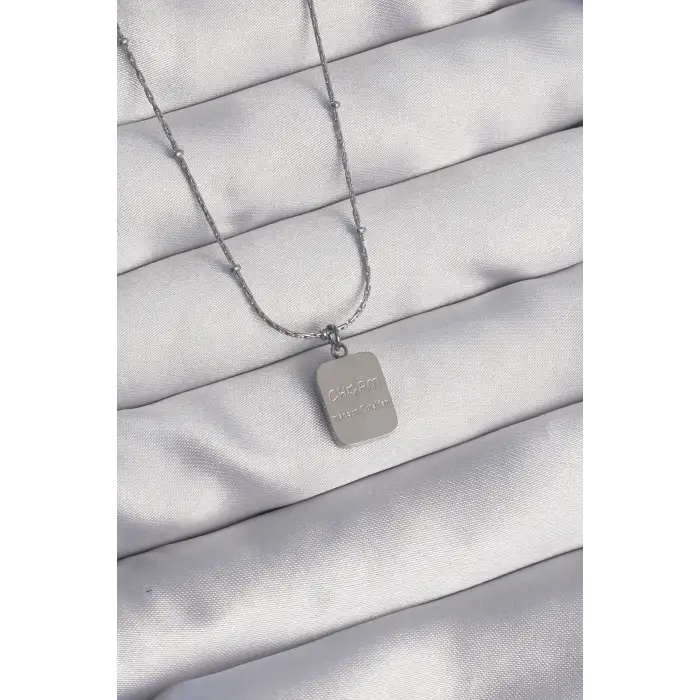 Kolye Çelik Gümüş Renk Kare Charm Model